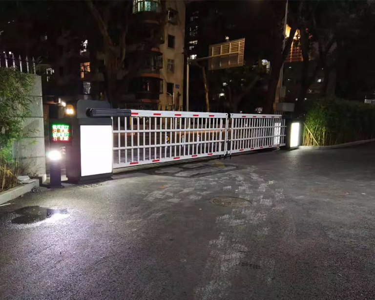 深圳（zhèn）羅湖區高級中學